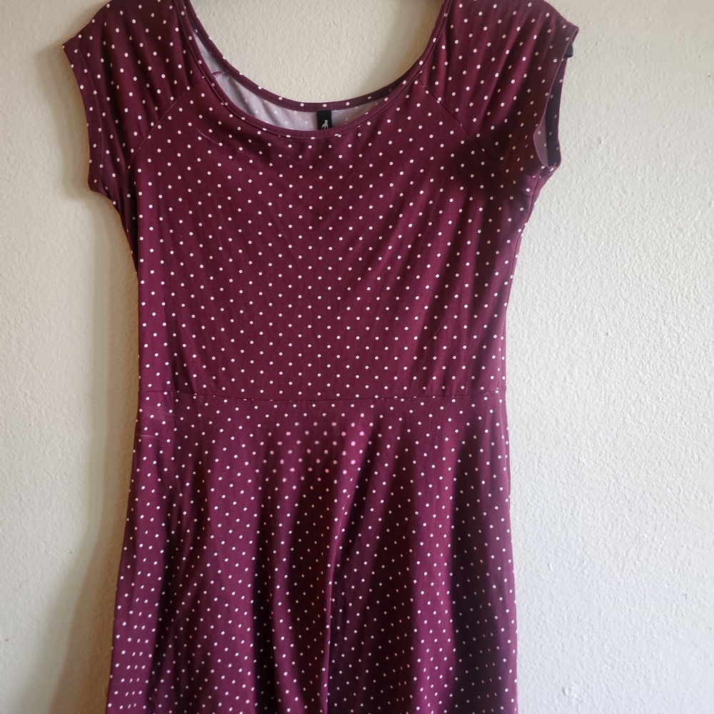Chic Maroon Polka Dot Mini Dress